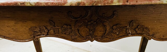 table de salon époque Louis XV en chêne massif dessus marbre . XX siècle .