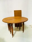 table Louis Philippe à six pieds à abattant en merisier massif . XIX siècle .