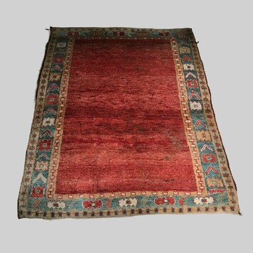 Tapis en laine a motif XX siècle