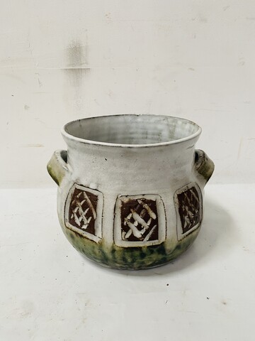 vase en céramique signé Albert Thiry Vallauris . XX siècle .