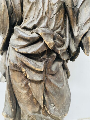 vierge de pitié en bois finement sculpté trace de polychromie . XVI siècle .